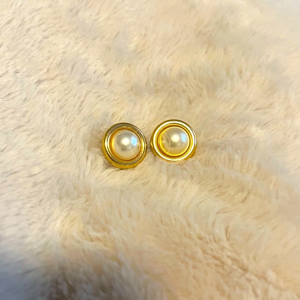 Christian Dior pearl clip on earrings